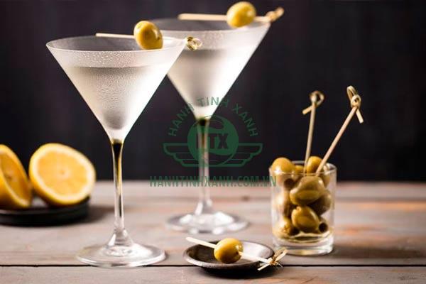 Các loại ly trong bar, nhà hàng - Các loại ly uống rượu thông dụng nhất 16 Ly Cocktail (Ly Martini) sang trọng dùng tại nhà hàng