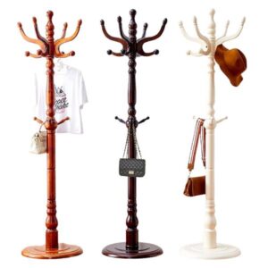 Cây treo quần áo trong phòng khách sạn