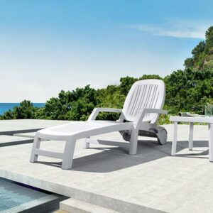 Ghế tắm nắng hồ bơi bằng nhựa