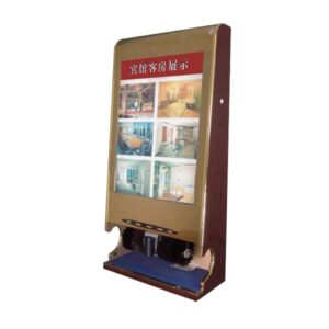 Máy đánh giầy cao 1.5m có đèn biển quảng cáo