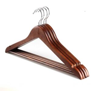 Móc treo quần áo bằng gỗ